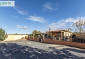 Xalet independent amb terreny en venda a la España, La Zubia, ref.: TR354566 foto