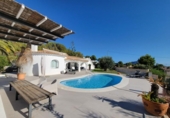 Chalet independiente con terreno en venta en la España, Calpe, ref: TR226277 foto