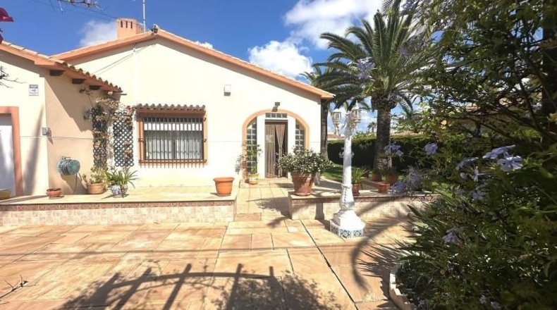 Alicante - Cabo Roig - 764m2