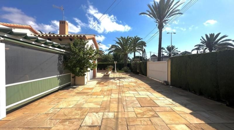 Alicante - Cabo Roig - 764m2