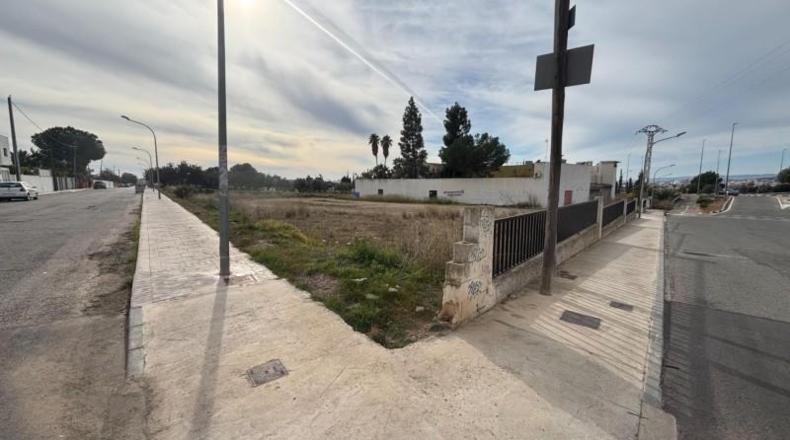 Valencia - Puebla de Vallbona - 6452m2