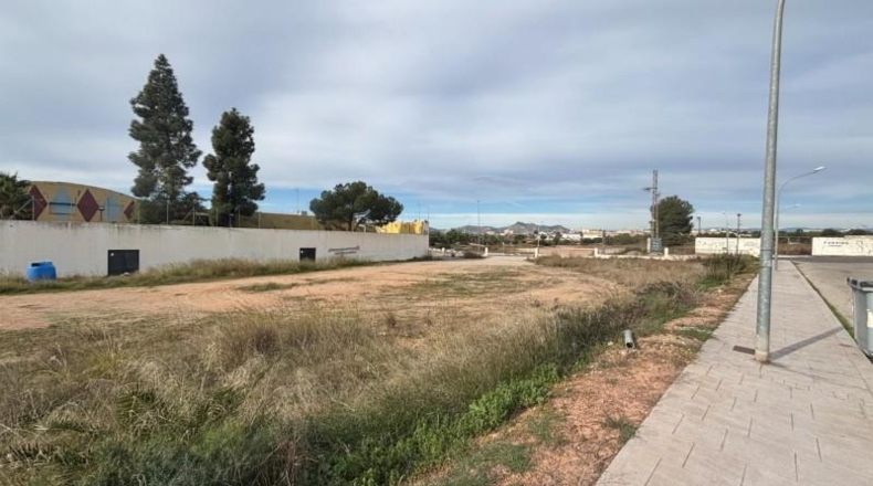 Valencia - Puebla de Vallbona - 6452m2