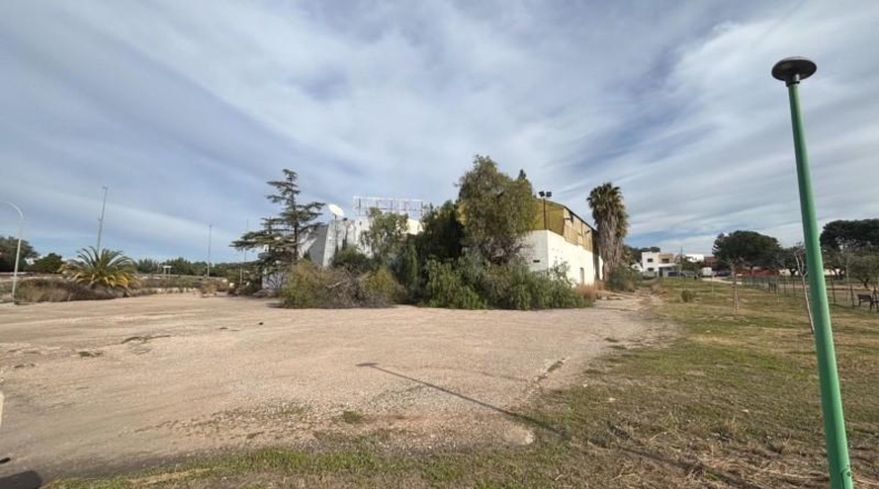 Valencia - Puebla de Vallbona - 6452m2
