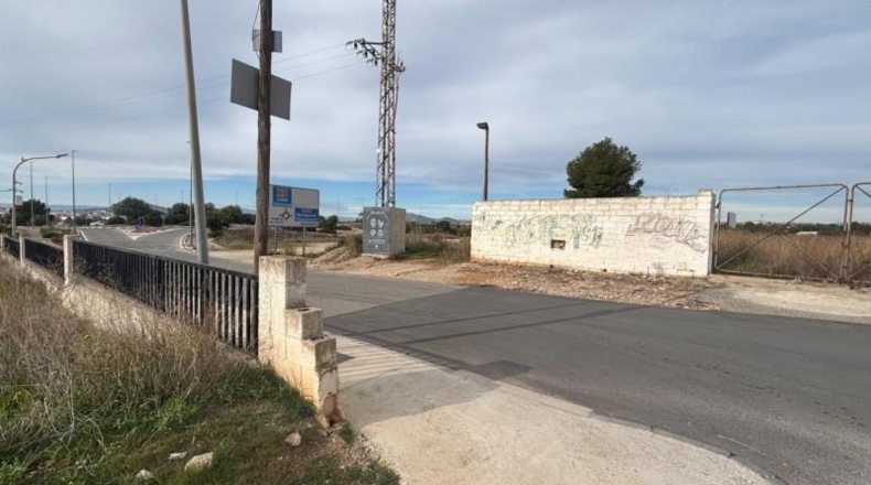 Valencia - Puebla de Vallbona - 6452m2