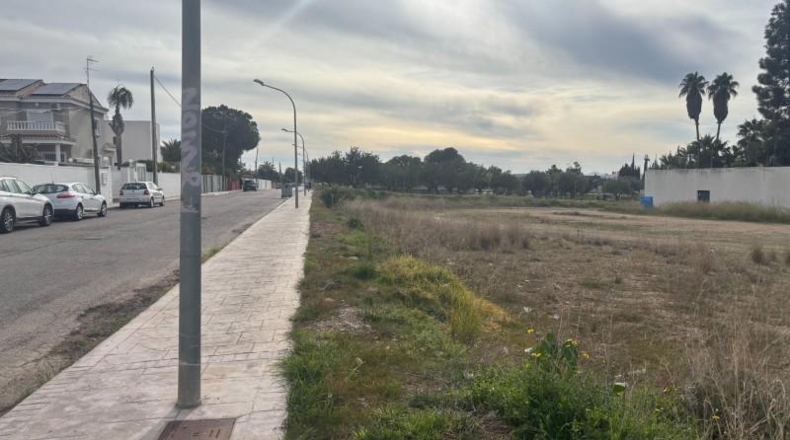 Valencia - Puebla de Vallbona - 6452m2