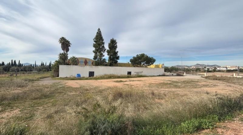 Valencia - Puebla de Vallbona - 6452m2