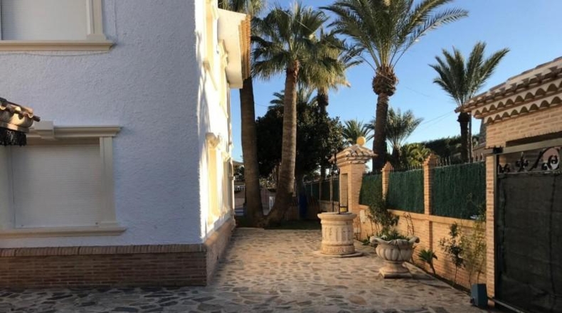 Alicante - Cabo Roig - 1500m2