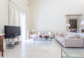 Chalet independiente con terreno en venta en la España, Rocafort, ref: TR354891 foto