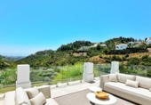 Chalet independiente con terreno en venta en la España, Benahavís, ref: TR164132 foto