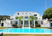 Chalet independiente con terreno en venta en la España, Benahavís, ref: TR164132 foto