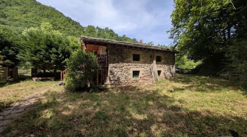 Cantabria - Vega de Pas - 6800m2