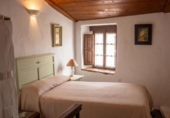 Chalet independiente con terreno en venta en la España, Villaluenga del Rosario, ref: TR413455 foto