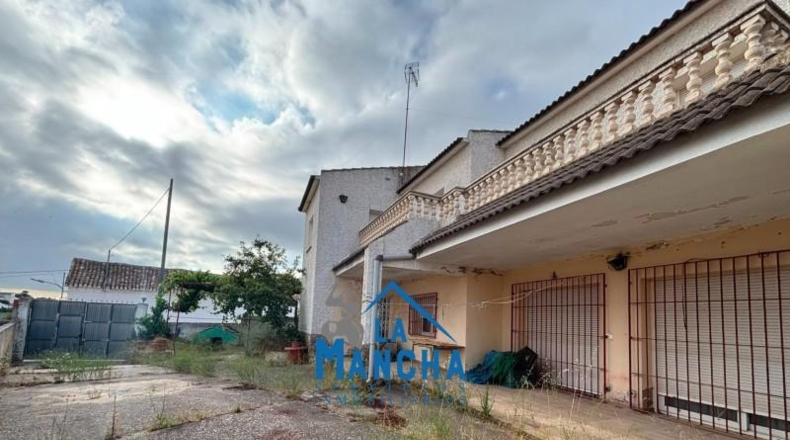 Albacete - Fuensanta - 525m2