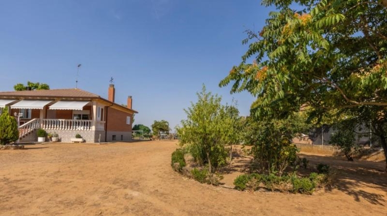 Valladolid - Trigueros del Valle - 2484m2