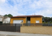 Chalet independiente con terreno en venta en la España, Sils, ref: TR413519 foto