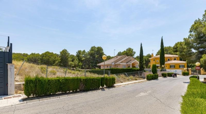 Murcia - Molina de Segura - 890m2