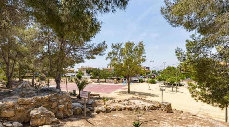 Murcia - Molina de Segura - 890m2