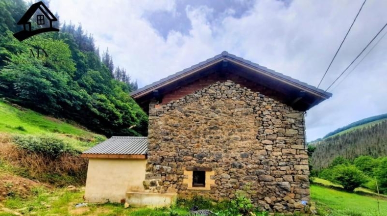 Cantabria - San Pedro del Romeral - 180m2