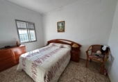 Chalet independiente con terreno en venta en la España, Villamarchante, ref: TR413559 foto