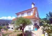 Chalet independiente con terreno en venta en la España, Ourense, ref: TR405848 foto