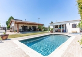 Chalet independiente con terreno en venta en la España, Yuncos, ref: TR413595 foto