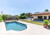 Chalet independiente con terreno en venta en la España, Yuncos, ref: TR413595 foto