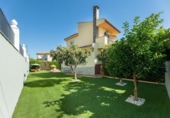 Chalet independiente con terreno en venta en la España, Villa de Otura, ref: TR413604 foto