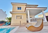 Chalet independiente con terreno en venta en la España, Llíria, ref: TR413629 foto