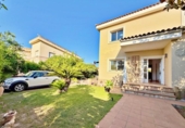 Chalet independiente con terreno en venta en la España, Llíria, ref: TR413629 foto