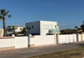 Chalet independiente con terreno en venta en la España, Torrevieja, ref: TR413638 foto