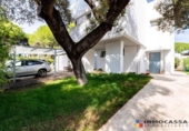 Chalet independiente con terreno en venta en la España, Bollullos de la Mitación, ref: TR353970 foto