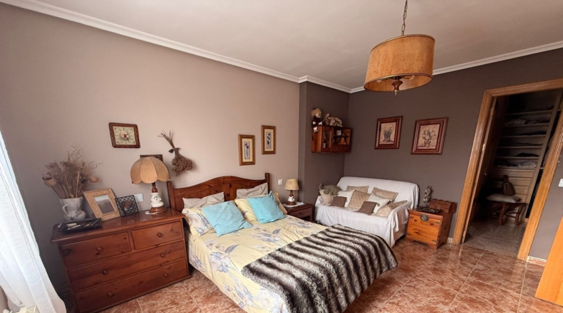 Comunidad de Madrid - Miraflores de la Sierra - 572m2