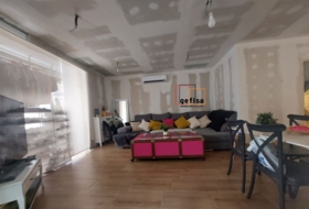 Valdepeñas 240&nbsp;m²