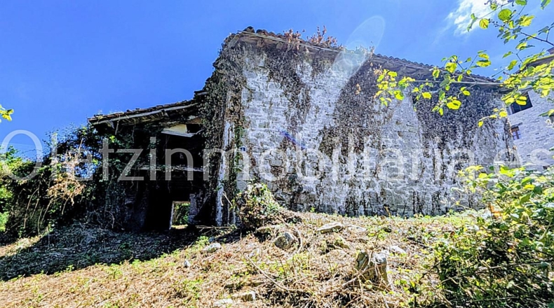 Álava - Respaldiza - 1690m2