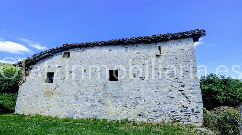 Álava - Respaldiza - 1690m2