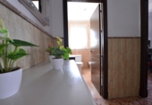 Отдельно стоящий дом с участком на продажу в городе Encinarejo de Córdoba. Фото