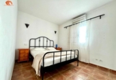 Chalet independiente con terreno en alquiler en la España, San Bartolomé de Tirajana, ref: TR219787 foto
