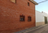 Дом с участком на продажу в городе San Sebastián de los Ballesteros Фото