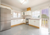 Chalet independiente con terreno en venta en la España, Orihuela, ref: TR413726 foto