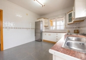 Chalet independiente con terreno en venta en la España, Orihuela, ref: TR413726 foto