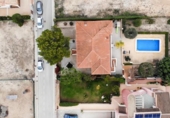 Chalet independiente con terreno en venta en la España, Orihuela, ref: TR413726 foto