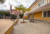 Chalet independiente con terreno en venta en la España, Orihuela, ref: TR413726 foto