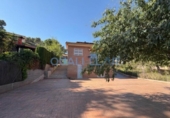 Chalet independiente con terreno en venta en la España, Corbera de Llobregat, ref: TR413729 foto
