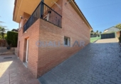 Chalet independiente con terreno en venta en la España, Corbera de Llobregat, ref: TR413729 foto