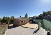 Chalet independiente con terreno en venta en la España, Corbera de Llobregat, ref: TR413729 foto