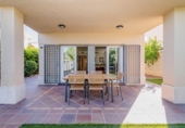 Chalet independiente con terreno en venta en la España, Villa de Otura, ref: TR413730 foto