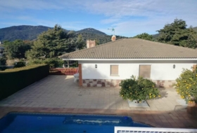 Caldes de Montbui 879&nbsp;м²