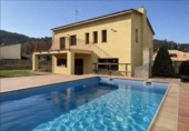 Chalet independiente con terreno en venta en la España, Sant Llorenç de la Muga, ref: TR413745 foto