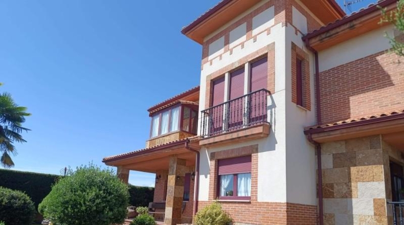 León - San Andrés del Rabanedo - 323m2