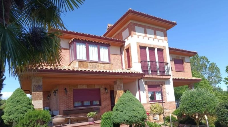 León - San Andrés del Rabanedo - 323m2